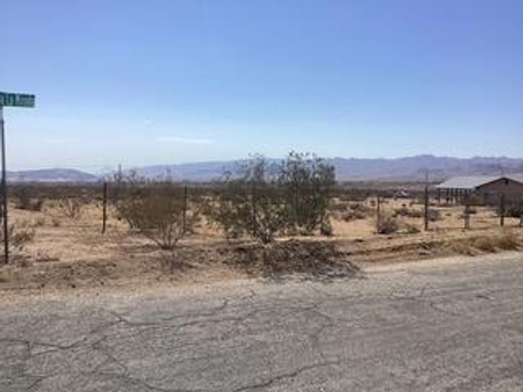 4541 Avenida La Mirada, Joshua Tree