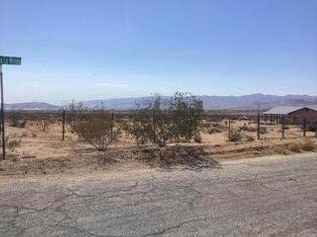 4541 Avenida La Mirada, Joshua Tree