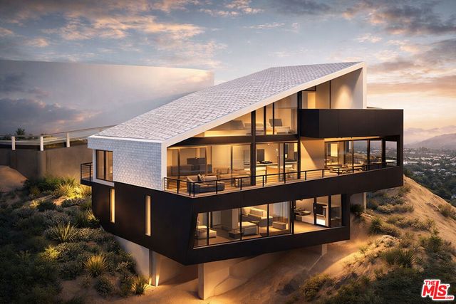 8551 W Cole Crest Drive, Los Angeles