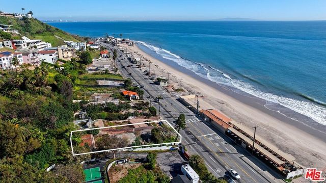 21443 Pacific Coast Highway, Malibu