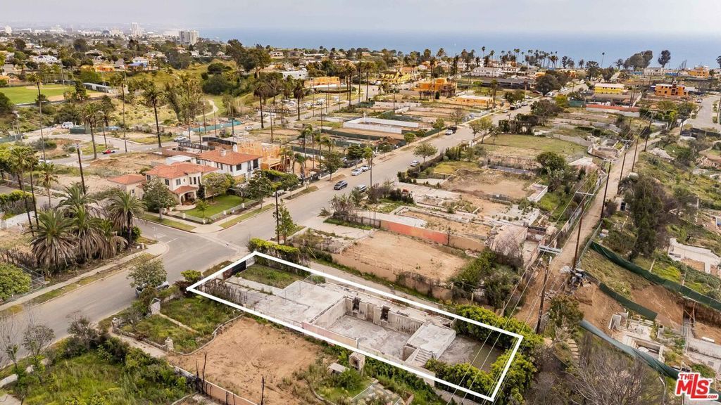 701 Via De La Paz, Pacific Palisades