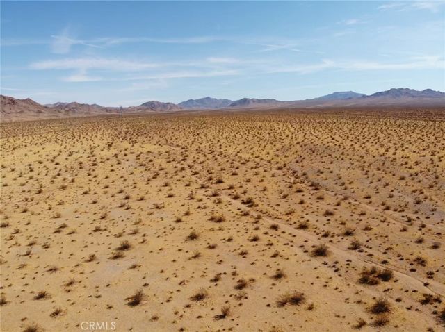 Haynes Road, Lucerne Valley