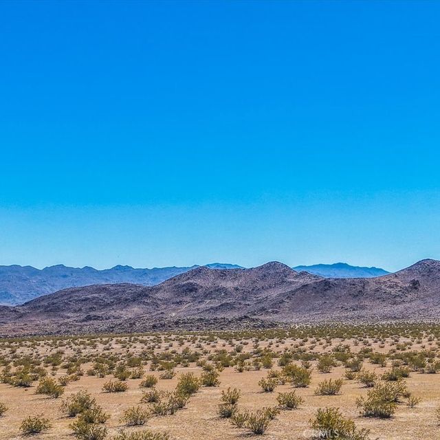 54 Fascination Avenue, Joshua Tree