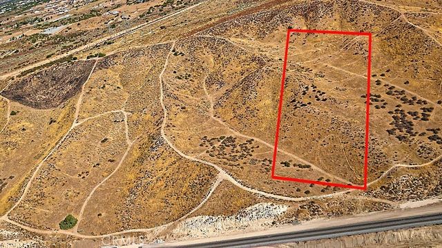 Summit Valley Road, Hesperia