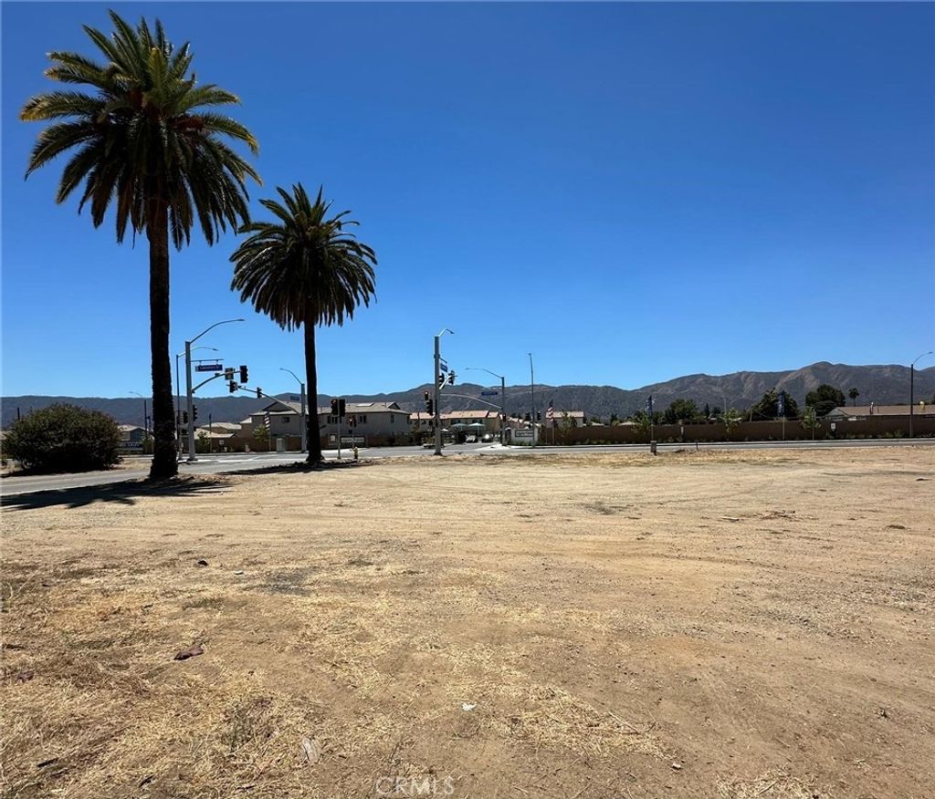 Lakeshore, Lake Elsinore