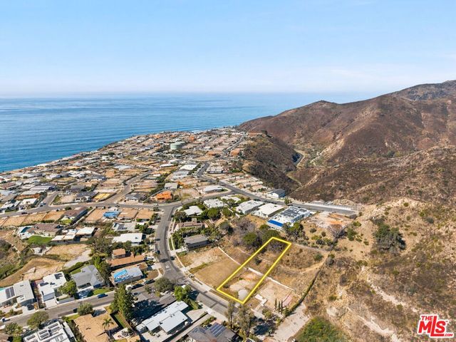 3411 Cloudcroft Drive, Malibu