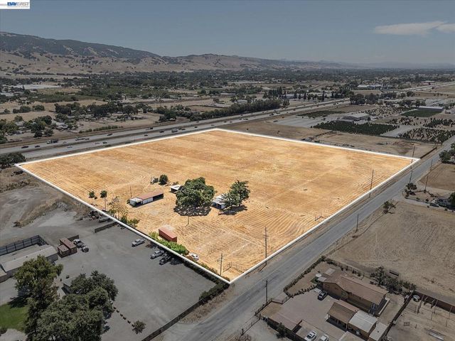 13690 Murphy Ave #e, San Martin