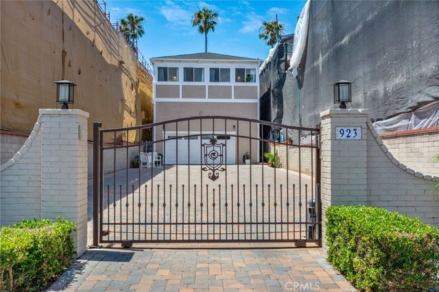 923 E Balboa Boulevard, Newport Beach