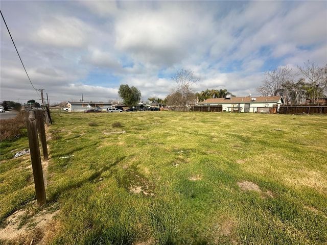 1200 Wilkins, Bakersfield