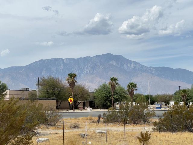 1 El Cajon Drive, Desert Hot Springs