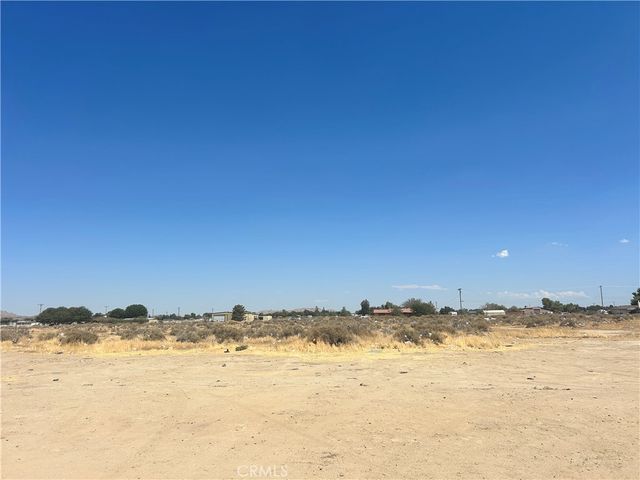90th E, Sun Village