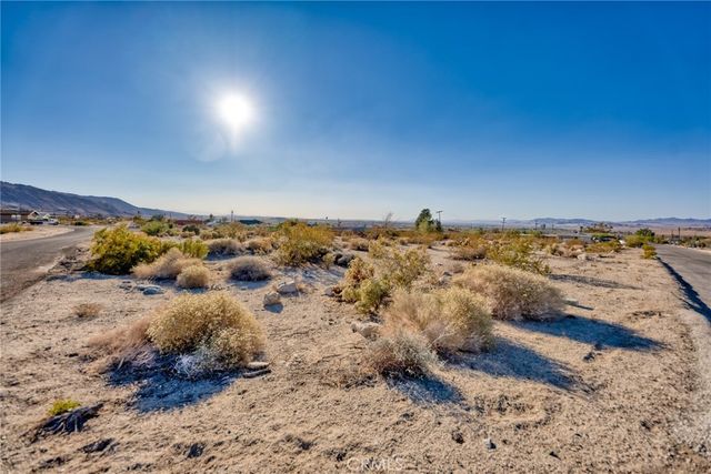 7434 Persia Ave, 29 Palms