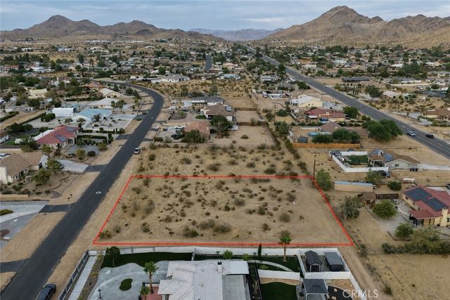 Wintun Road, Apple Valley