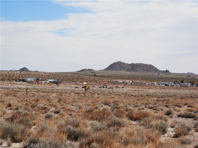 N O Old Woman Spring Road, Lucerne Valley