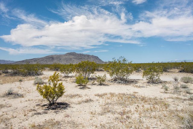 3375 Sunset Road, Joshua Tree