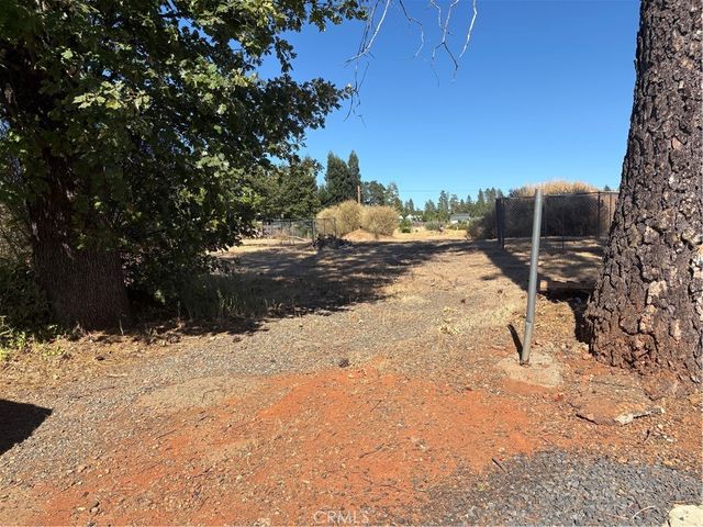 5732 Pacheco, Paradise