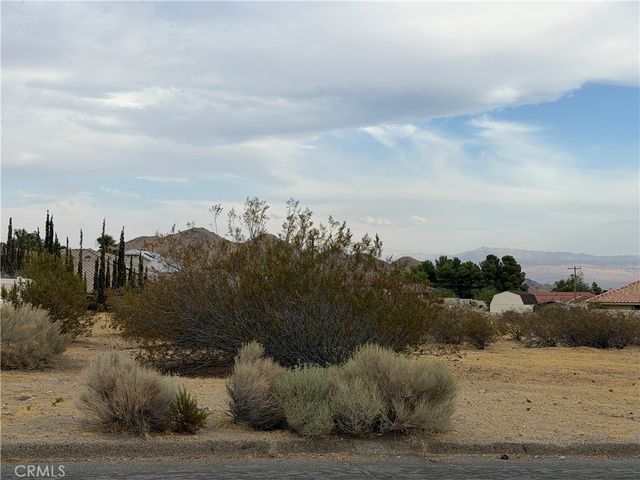 Iwa, Apple Valley