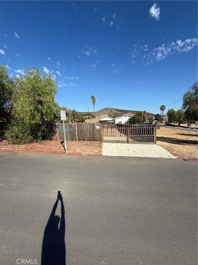 3 Miller, Lake Elsinore