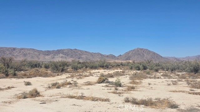 Holmes Road, Lucerne Valley