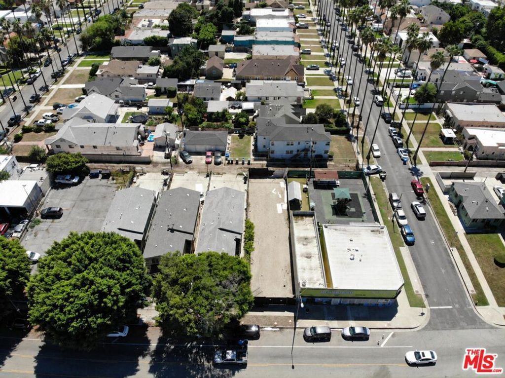 3122 W Vernon Avenue, Los Angeles