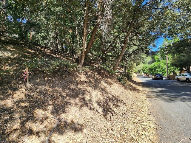1127 Arbula Drive, Crestline