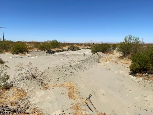Oasis, Pinon Hills