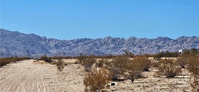 800 Breezy Lane, 29 Palms