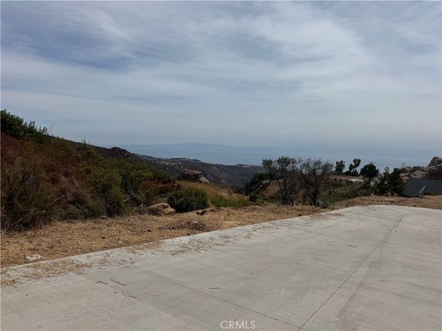 24000 Hovenweep Dr, Malibu