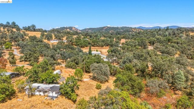 20510 Tuttletown Rd., Sonora