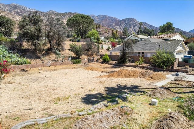 523 E Mount Curve, Altadena