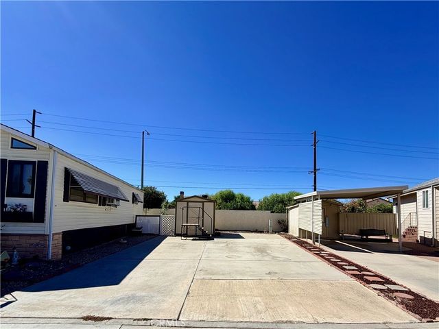 1295 S Cawston Avenue, Hemet