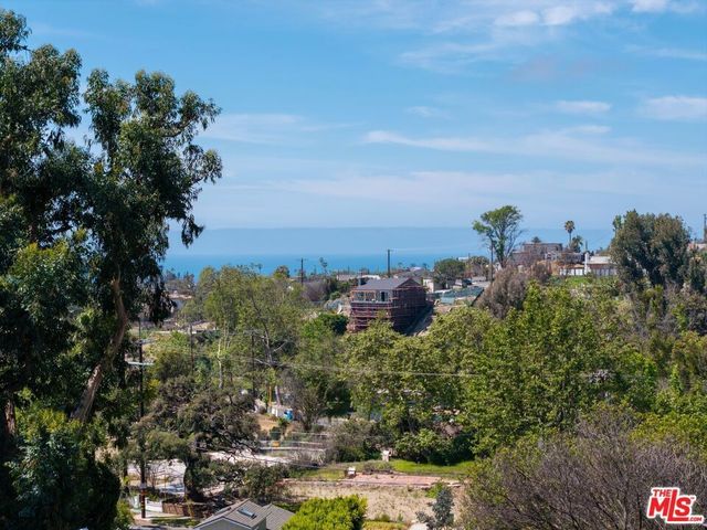 1025 Las Pulgas Road, Pacific Palisades