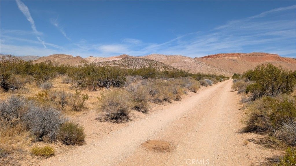 80th Street West, Rosamond