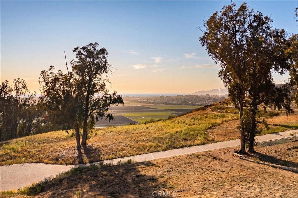 2 Castle Bluff Road, Arroyo Grande