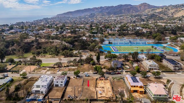 758 Radcliffe Avenue, Los Angeles