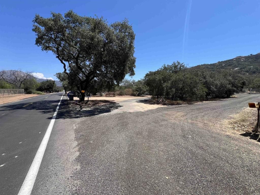 Lyons Valley Road, Jamul