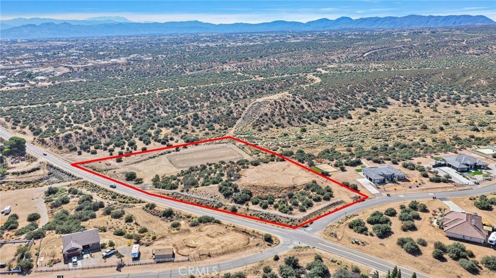 8089 Arrowhead, Phelan