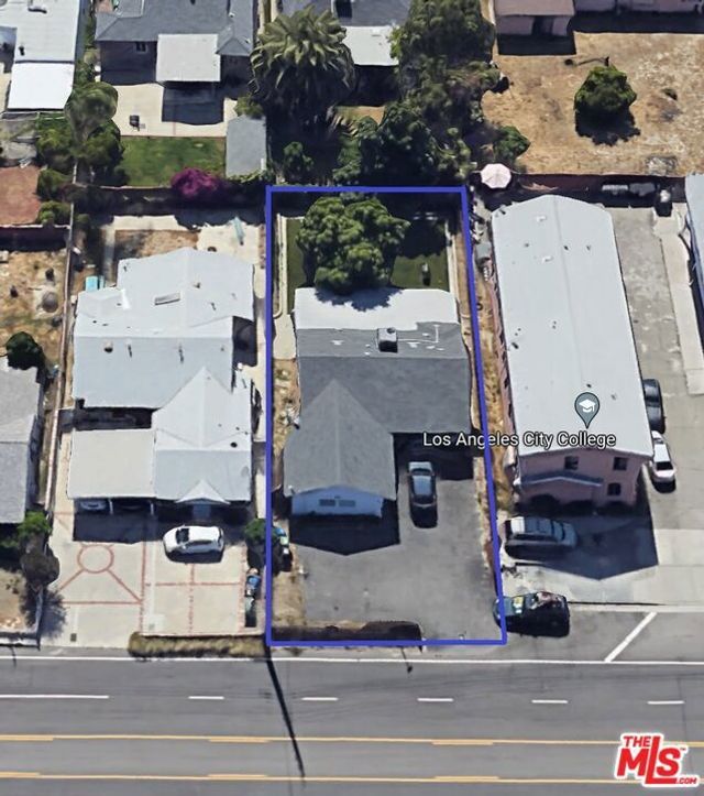 7641 N Hollywood Way, Los Angeles