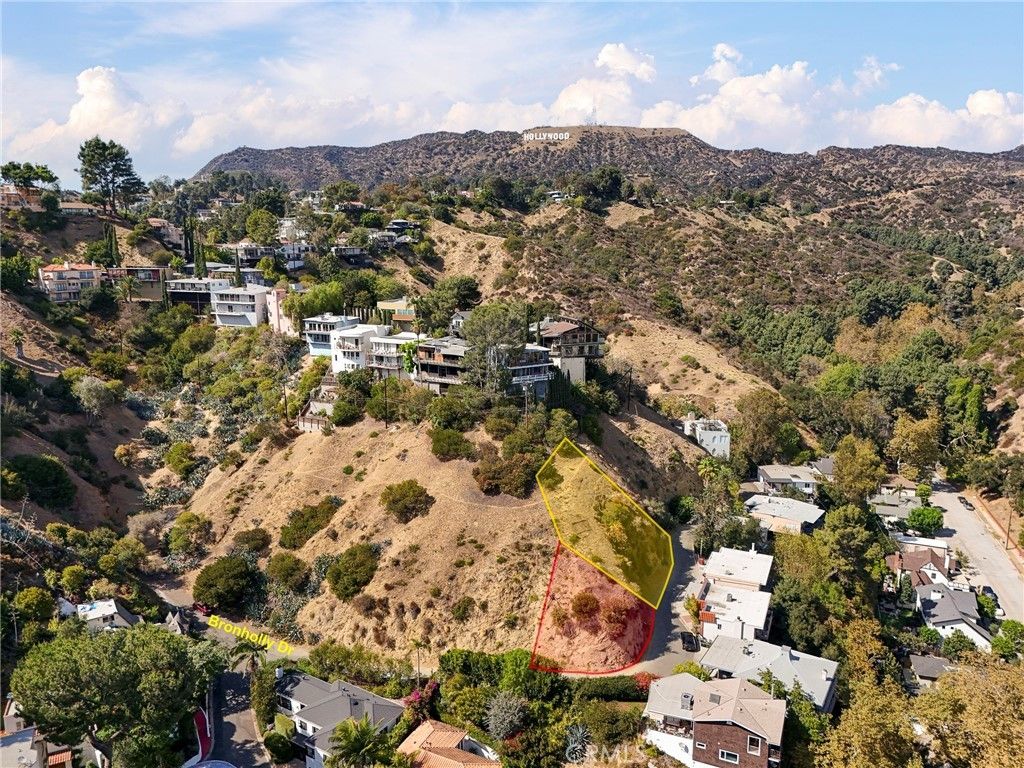 Bronholly Drive, Los Angeles