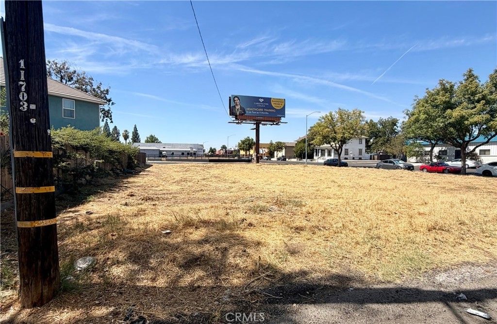46610332 Divisadero, Fresno