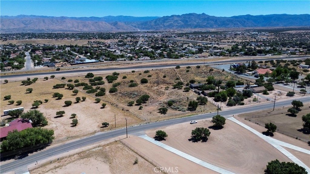 3 3rd Avenue, Hesperia