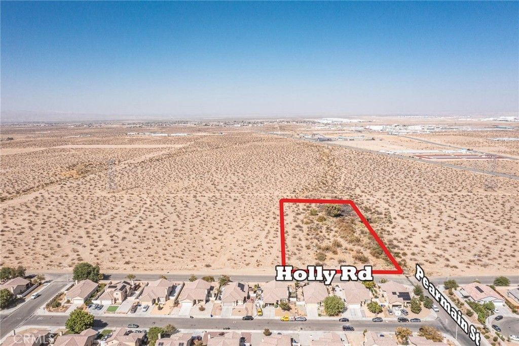 Holly Road, Adelanto