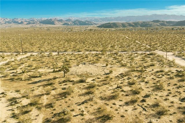 4084 Ocean Avenue, Joshua Tree