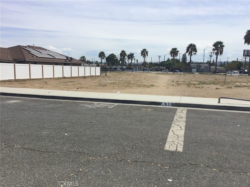 Bushnell Avenue, Riverside