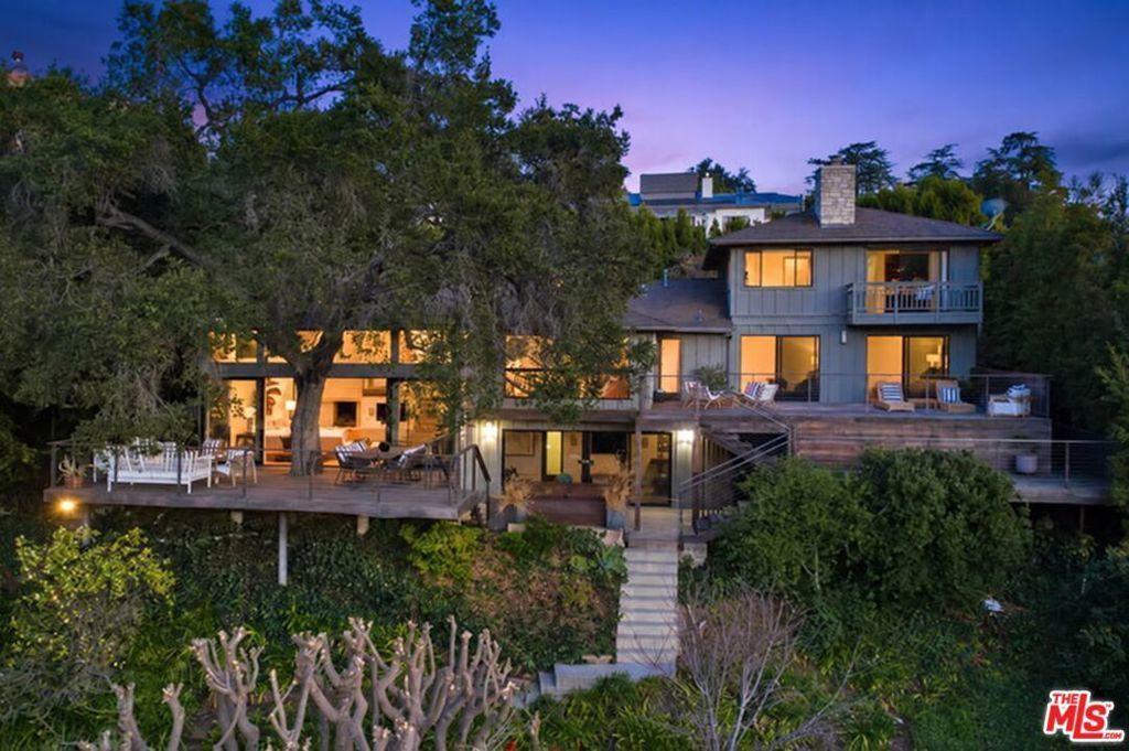 1515 Umeo Road, Los Angeles