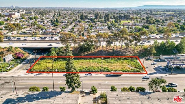 1422 E Imperial Highway, Los Angeles