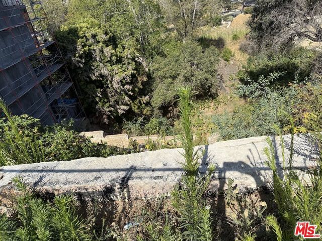 838 N Las Casas Avenue, Los Angeles