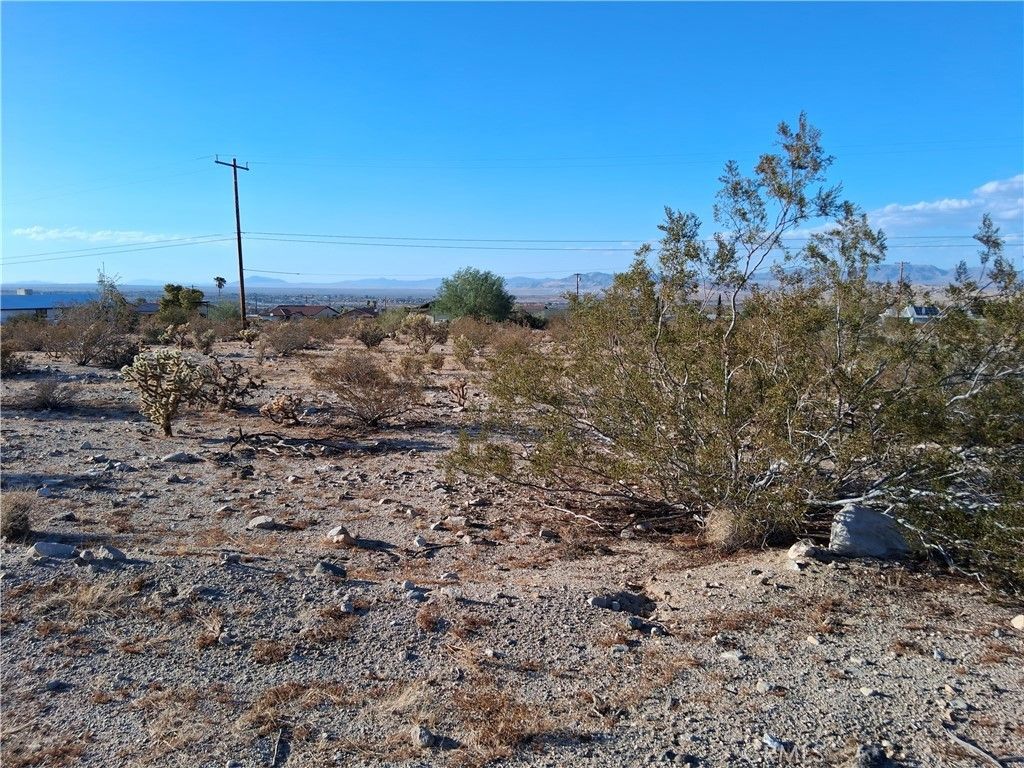 111 Morning Dr., 29 Palms