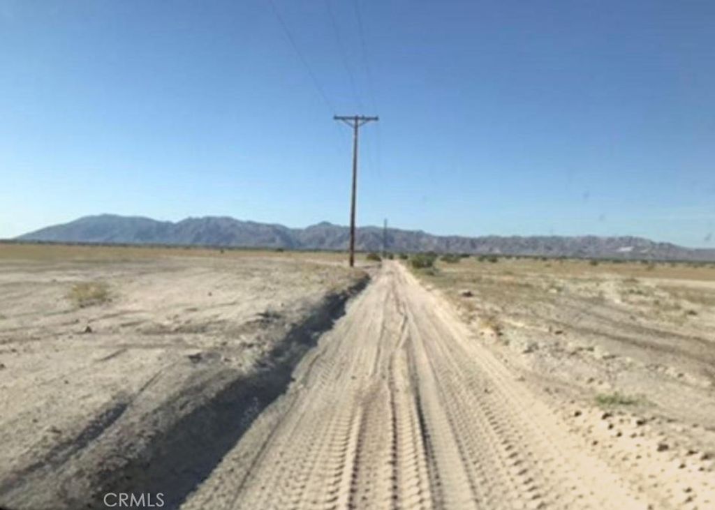 Split Mountain Road, Brawley