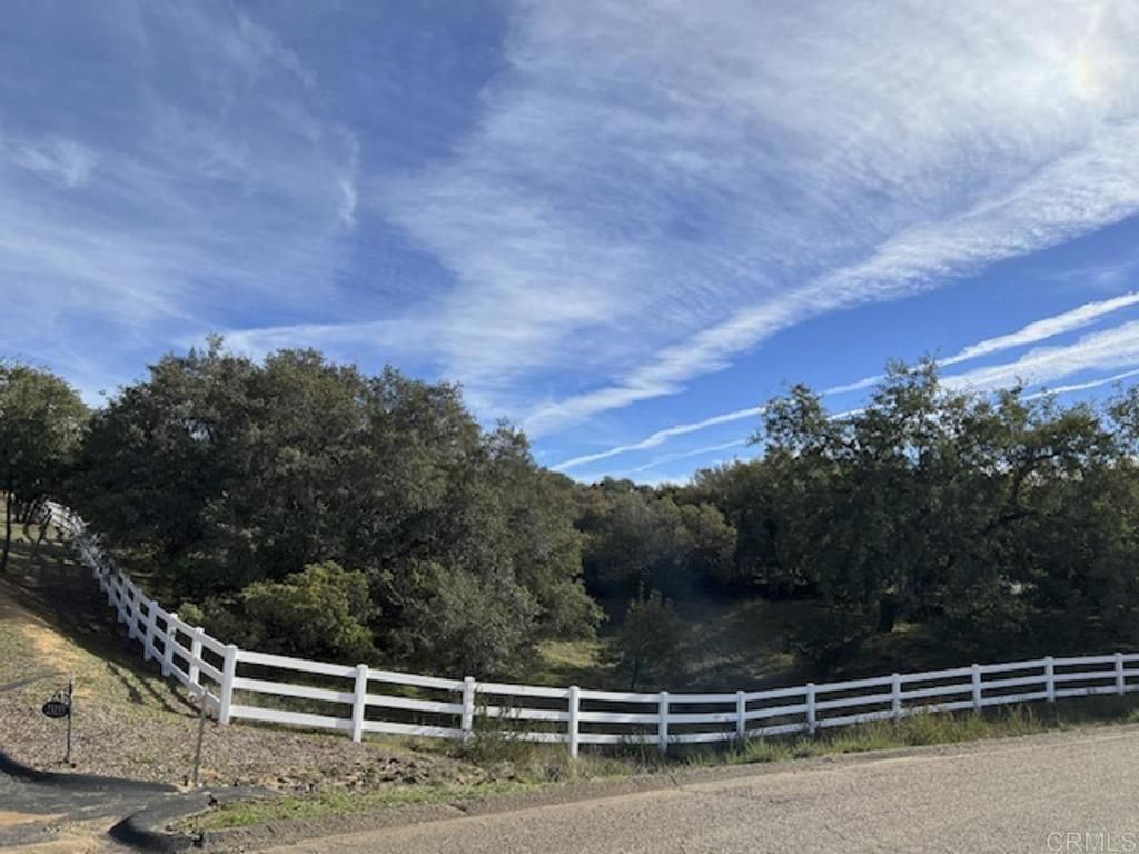 Ilahee Drive, Alpine